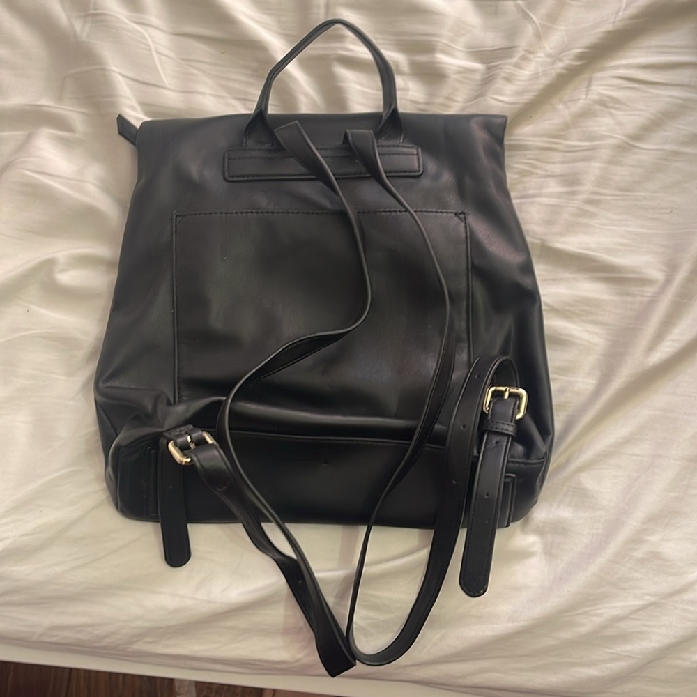 DKNY BACKPACK - Picture 4 of 4